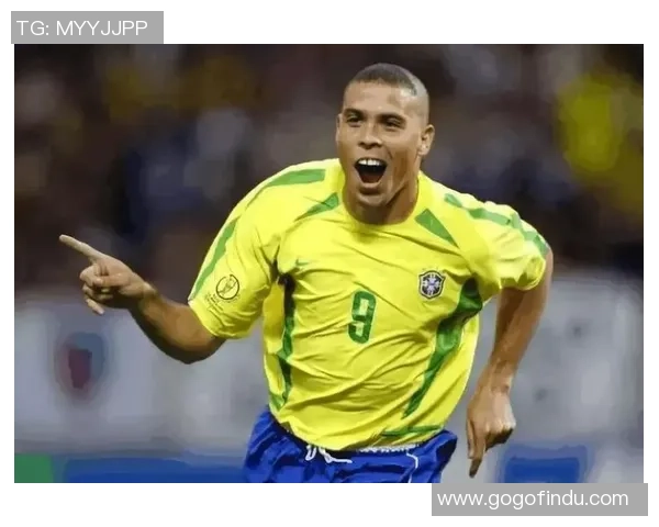 杰罗:从青涩少年到足球巨星的传奇人生与成就解析